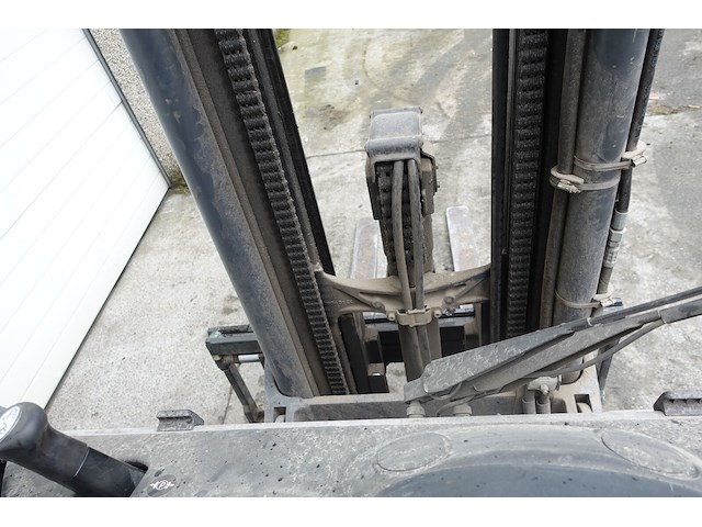 Elektrische heftruck still - afbeelding 18 van  31