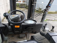 Elektrische heftruck still - afbeelding 28 van  31