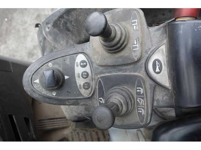 Elektrische heftruck still - afbeelding 30 van  31