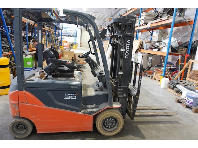 Elektrische heftruck toyota - afbeelding 10 van  15