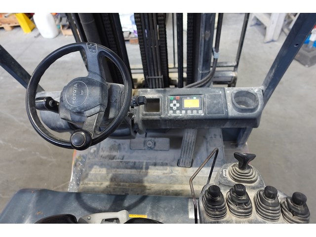 Elektrische heftruck toyota - afbeelding 15 van  15