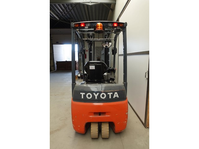 Elektrische heftruck toyota - afbeelding 15 van  21