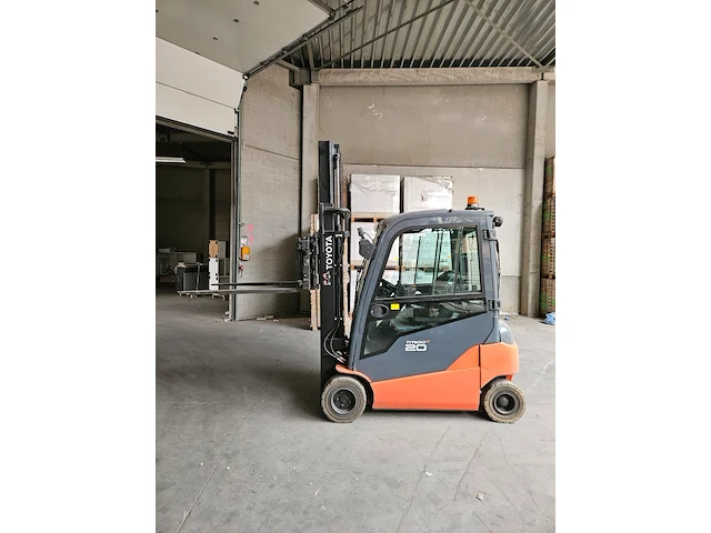 Elektrische heftruck toyota - afbeelding 1 van  20