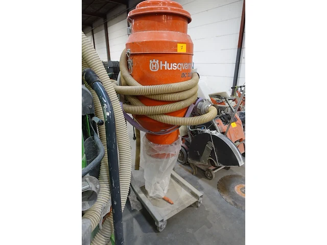 Elektrische industrieële voorafscheider husqvarna - afbeelding 2 van  6