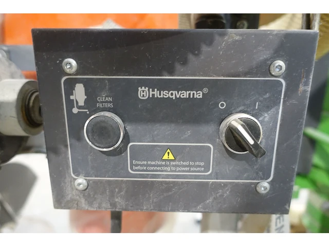 Elektrische industrieële voorafscheider husqvarna - afbeelding 5 van  6