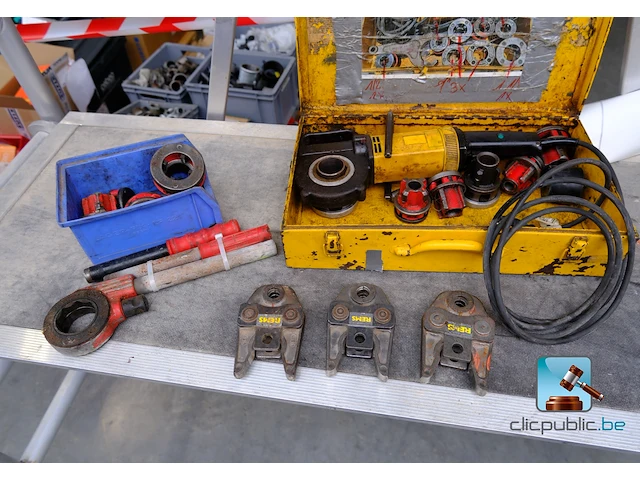 Elektrische kabel met toebehoren en klem - afbeelding 1 van  8
