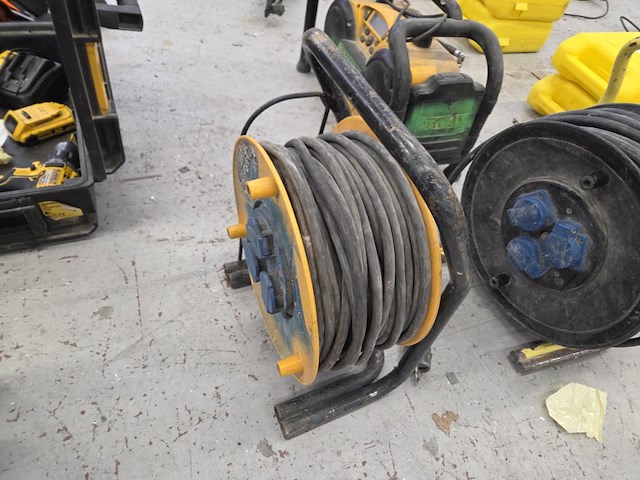 Elektrische kabelhaspel - afbeelding 2 van  2