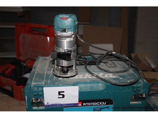 Elektrische kantenfrees makita, rt0700c - afbeelding 1 van  3