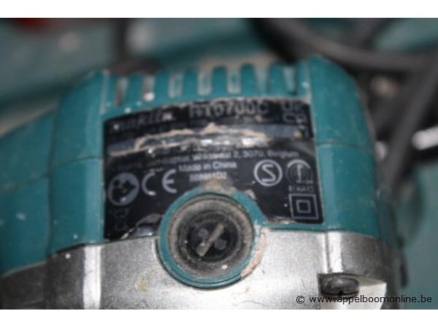 Elektrische kantenfrees makita, rt0700c - afbeelding 3 van  3