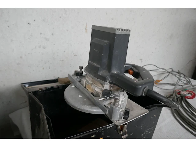 Elektrische kantenfrees rupes - afbeelding 1 van  5