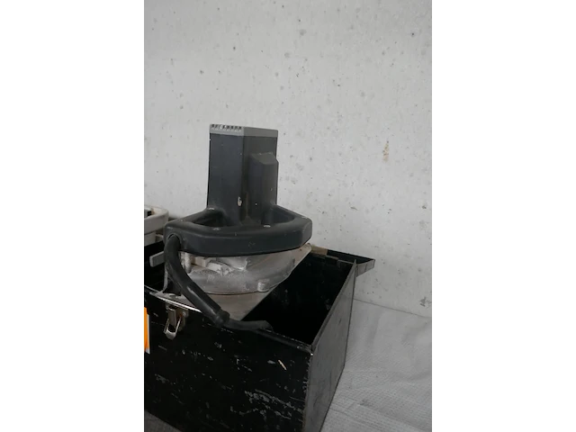Elektrische kantenfrees rupes - afbeelding 2 van  5