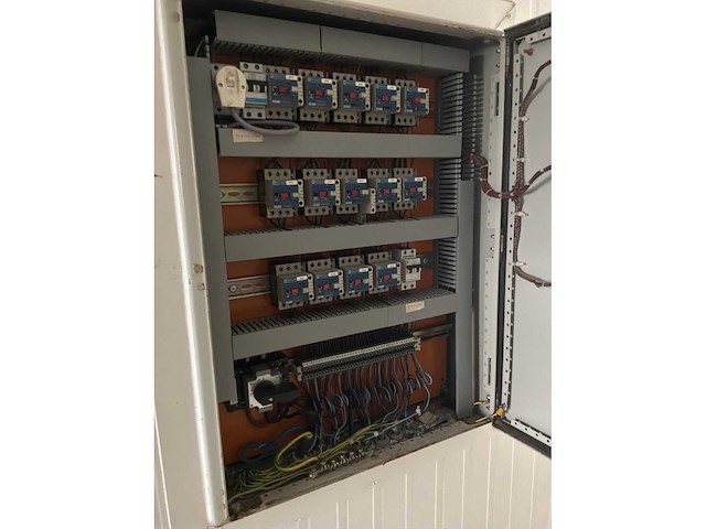 Elektrische kast + bedrading - afbeelding 2 van  5