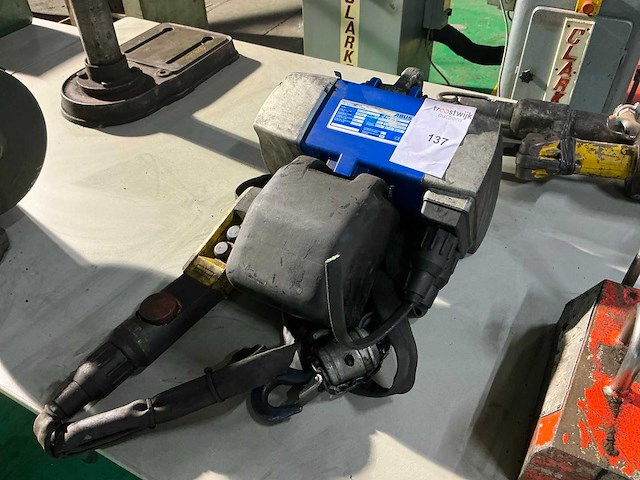 Elektrische kettingtakel - afbeelding 1 van  5