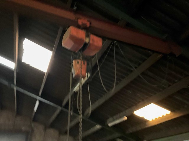 Elektrische kettingtakel - afbeelding 2 van  4