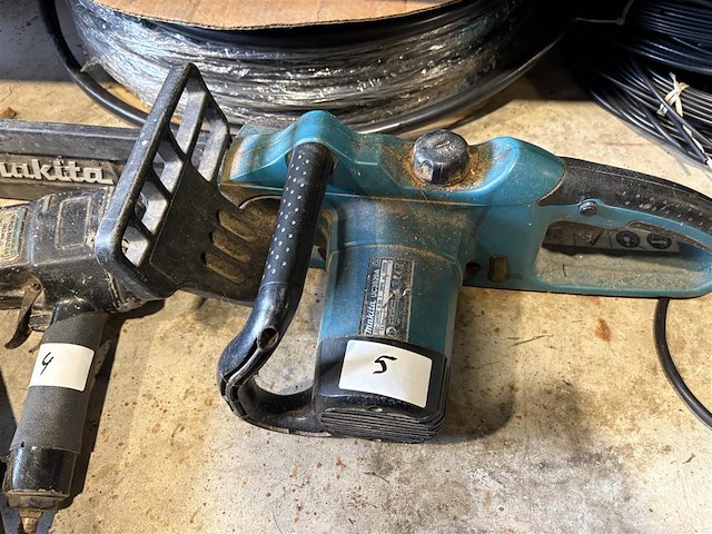Elektrische kettingzaag makita - afbeelding 1 van  3
