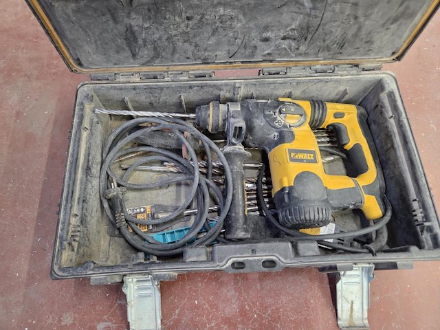 Elektrische klopboormachine dewalt d25323-qs - afbeelding 1 van  8