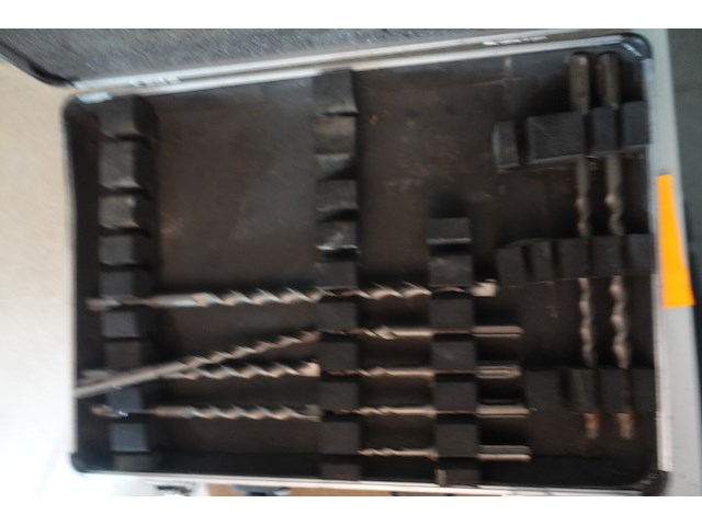 Elektrische klopboormachine makita - afbeelding 5 van  5