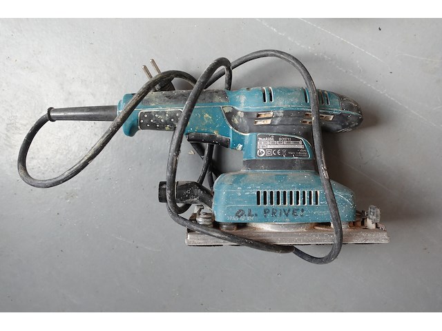 Elektrische klopboormachine + schuurmachine makita - afbeelding 5 van  7