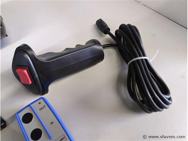 Elektrische lier 12 volt 5800kg - afbeelding 14 van  15