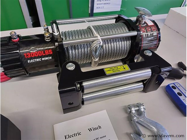 Elektrische lier 12 volt 5800kg - afbeelding 1 van  15