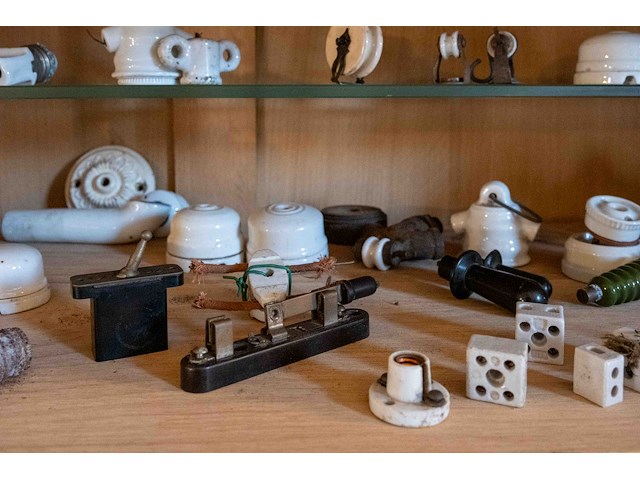 Elektrische materialen - afbeelding 2 van  4