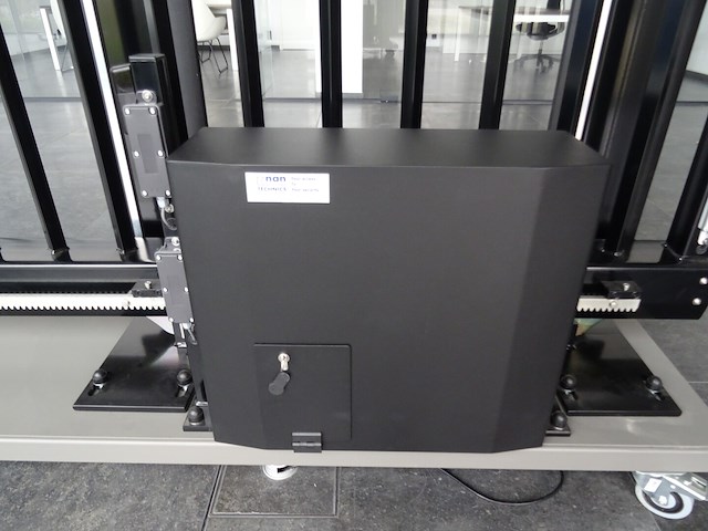 Elektrische metalen schuifpoort - afbeelding 3 van  6