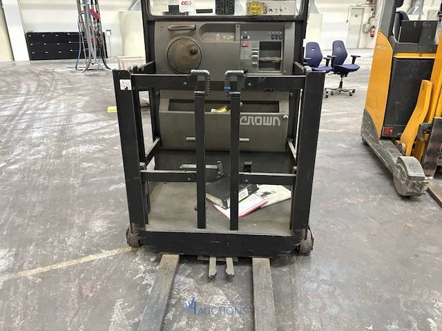 Elektrische orderpicker crown - afbeelding 4 van  18