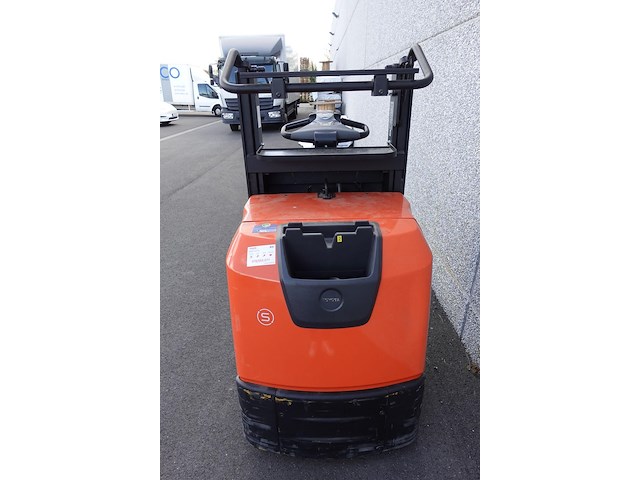 Elektrische orderpicker toyota - afbeelding 8 van  14