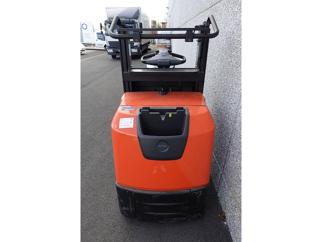 Elektrische orderpicker toyota - afbeelding 11 van  17