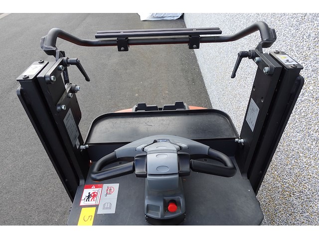 Elektrische orderpicker toyota - afbeelding 16 van  17