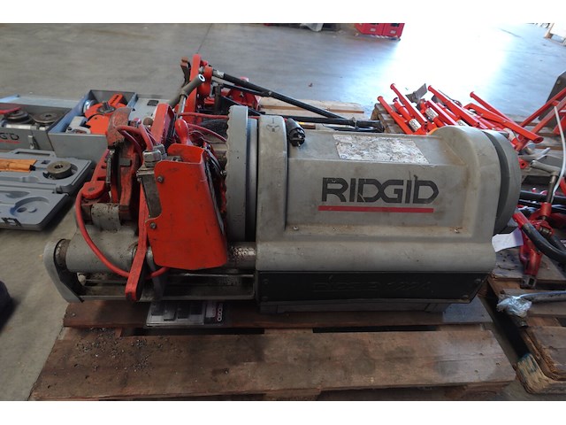 Elektrische pijpdraadsnijmachine ridgid - afbeelding 2 van  7