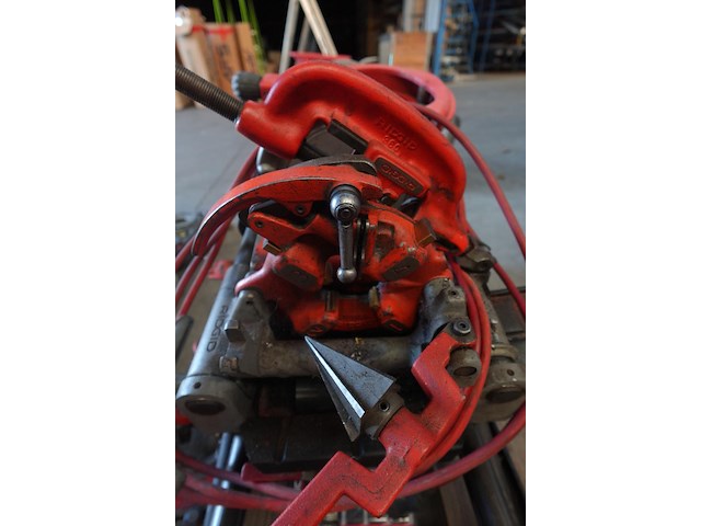 Elektrische pijpdraadsnijmachine ridgid - afbeelding 5 van  8