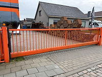 Elektrische poort - afbeelding 1 van  9