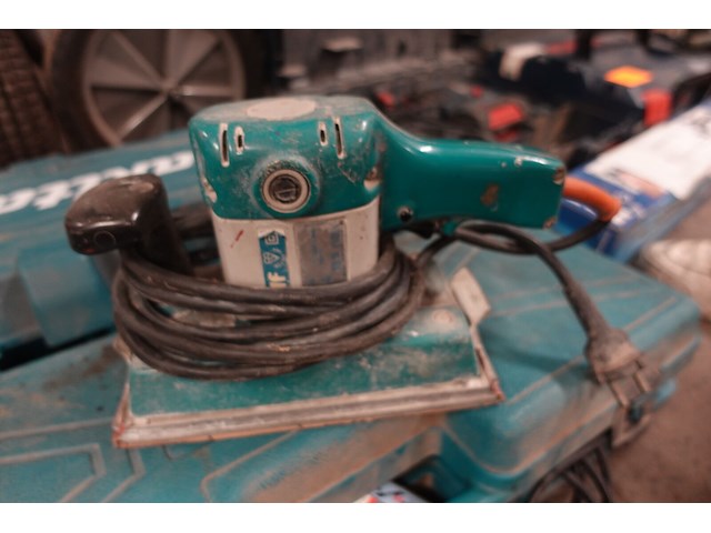Elektrische reciprozaagmachine + schuurmachine makita - afbeelding 2 van  5