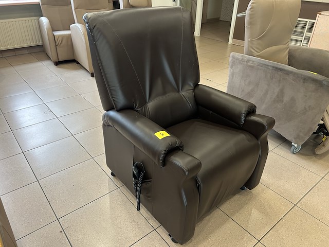 Elektrische relax-zetel op wielen - afbeelding 1 van  2