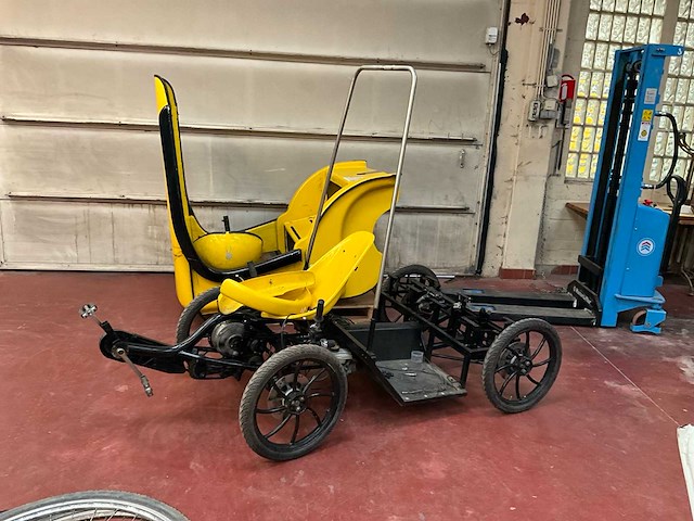 Elektrische riksja ligfiets met toebehoren - afbeelding 2 van  11