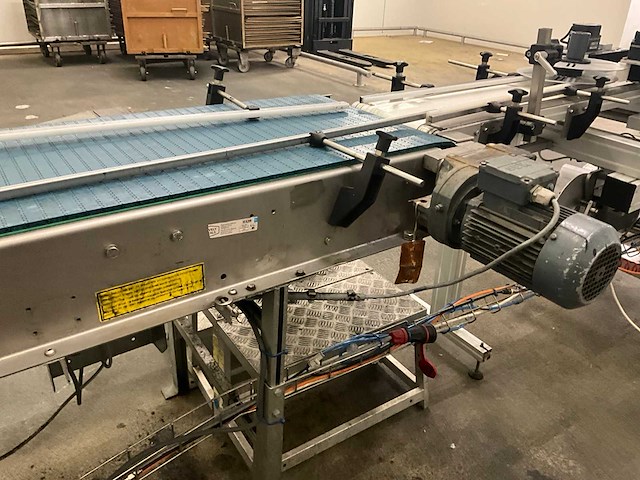 Elektrische rvs transportband beerepoot - afbeelding 18 van  18