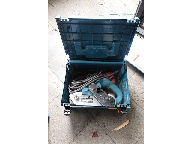 Elektrische schuurmachine makita - afbeelding 1 van  4