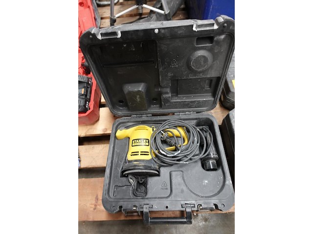 Elektrische schuurmachine stanley - afbeelding 1 van  4