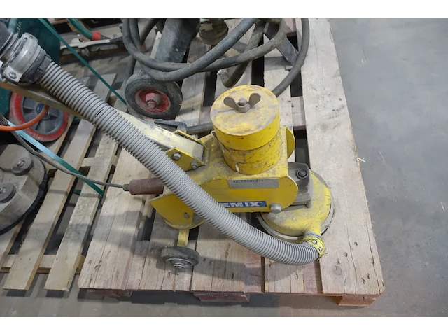 Elektrische schuurmachine tremix - afbeelding 2 van  5