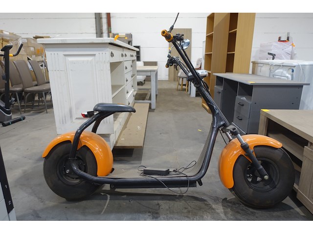 Elektrische scooter "euro scooter" - afbeelding 2 van  3