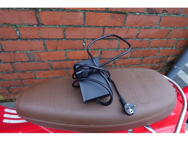 Elektrische scooter golden lion - afbeelding 7 van  7