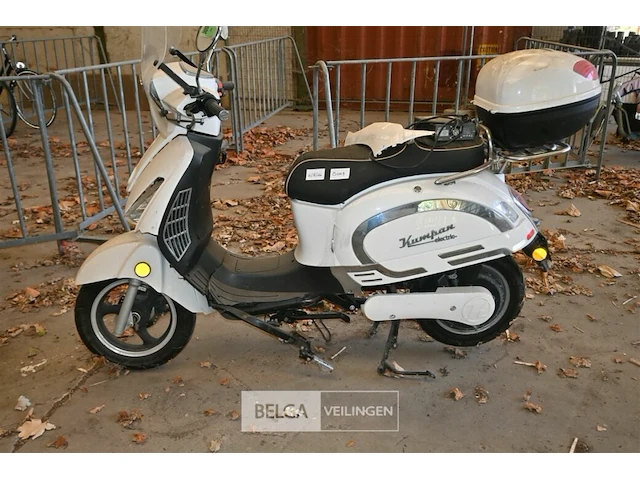 Elektrische scooter kumpan - afbeelding 5 van  12