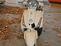 Elektrische scooter kumpan - afbeelding 8 van  12