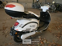 Elektrische scooter kumpan - afbeelding 10 van  12