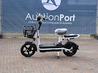 Elektrische scooter nieuw