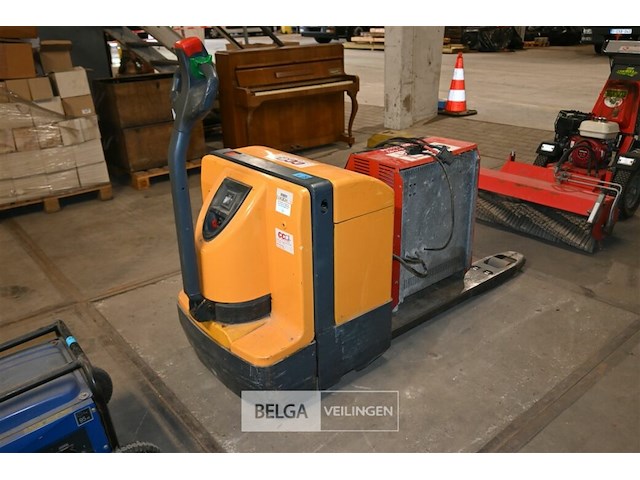 Elektrische stapelaar + batterijlader - afbeelding 1 van  7