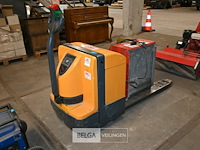 Elektrische stapelaar + batterijlader - afbeelding 1 van  7