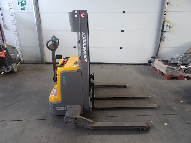 Elektrische stapelaar jungheinrich - afbeelding 7 van  13