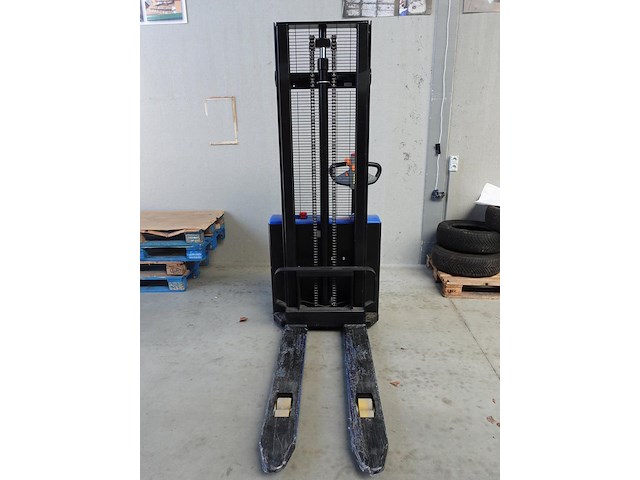 Elektrische stapelaar solidhub - afbeelding 2 van  6